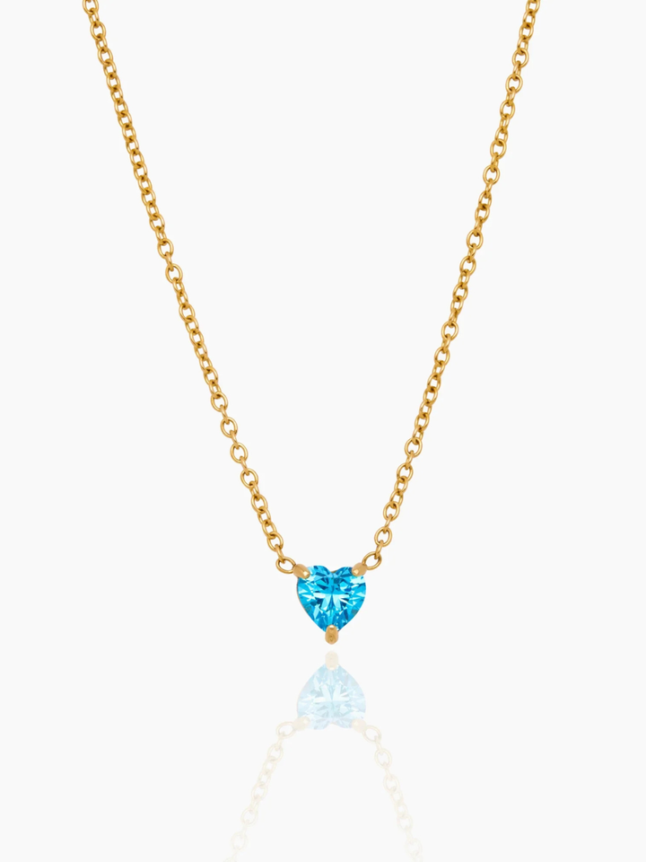NECKLACE WITH A HEART-SHAPED LUCKY STONE