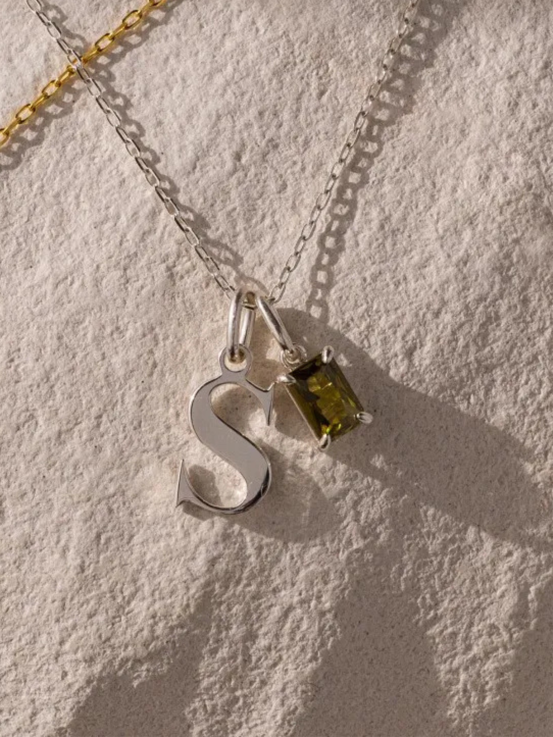 NECKLACE WITH THE BIRTHSTONE OF THE MONTH