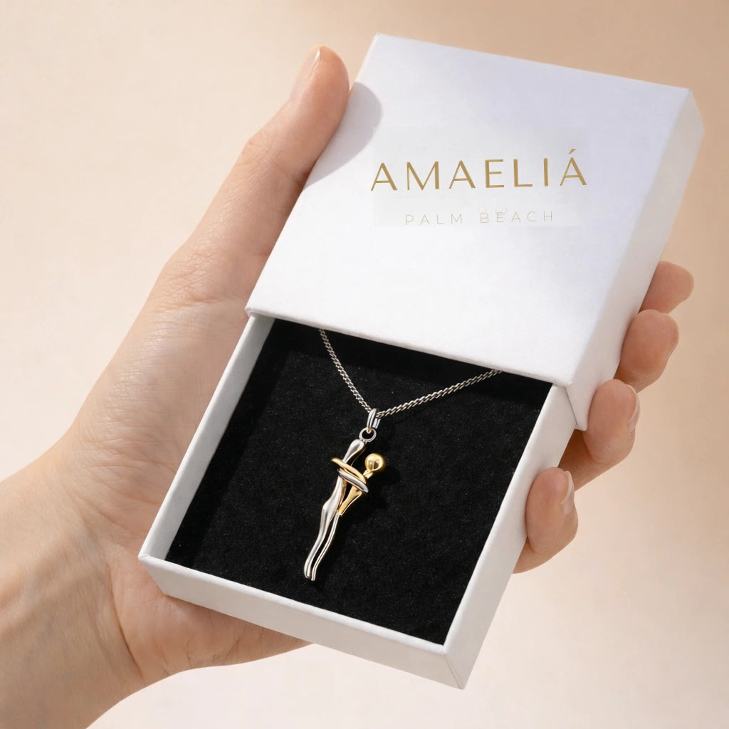 The necklace in an Amaelia Palm Beach gift box
